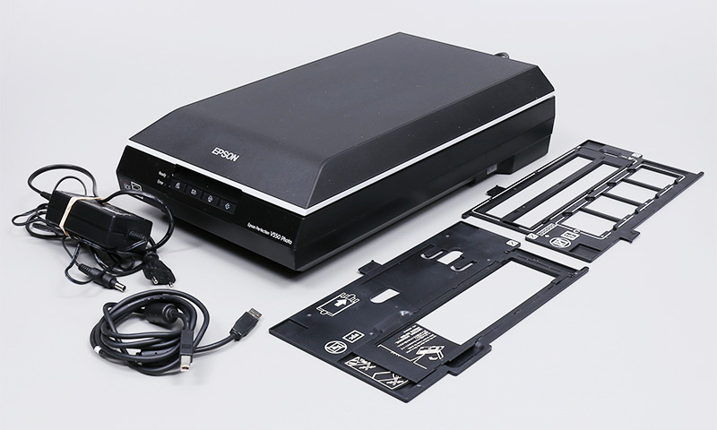 Epson V550 scanner with negative holders